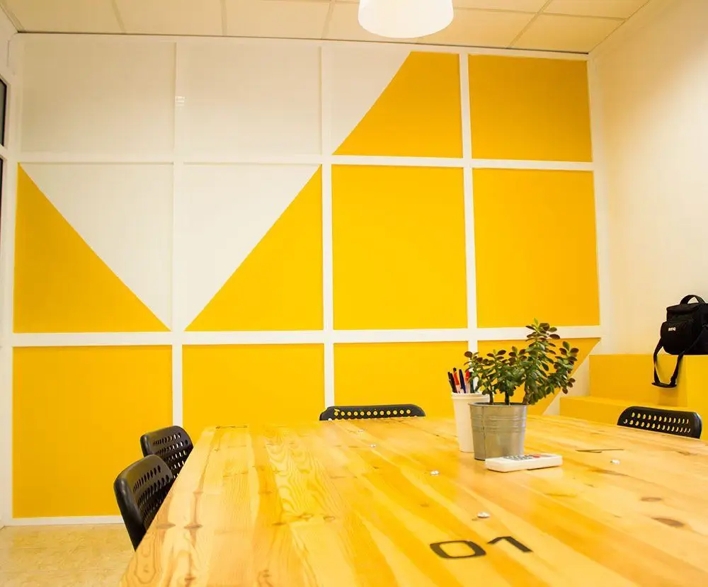 Sala de reuniones Acceso 24h Coworking Internacional Rooftop Edificio Espacio Coworking Garage Coworking Vacaciones Autónomo Valencia Centro Espacio Coworking Central Valencia Barrio del Carmen